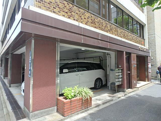 鈴丸ビルエントランス①