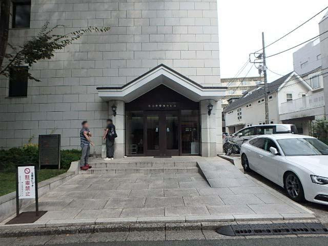 青山熊野神社ビルエントランス①