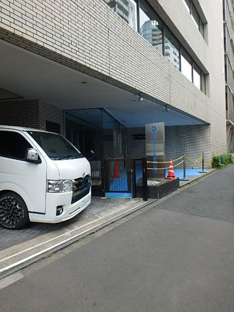 ヒキタカ北参道ビルエントランス④