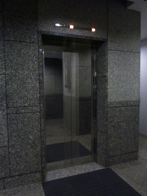初台共同ビルホール②