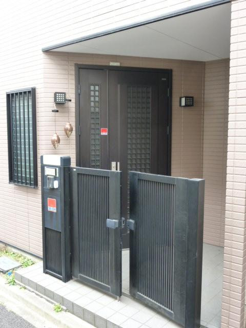 信濃町戸建エントランス①