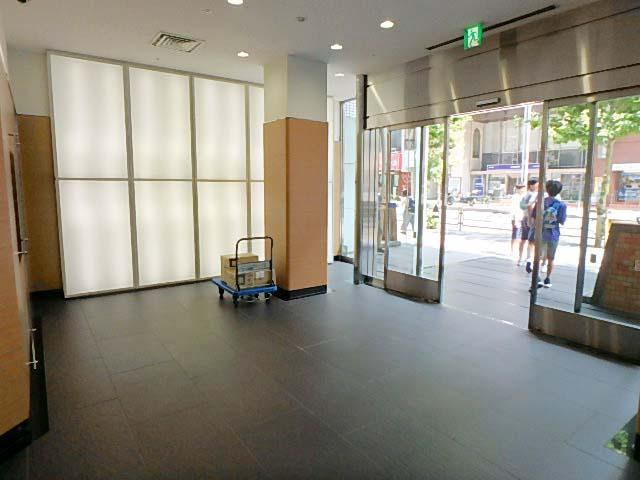 京王新宿三丁目ビルホール④