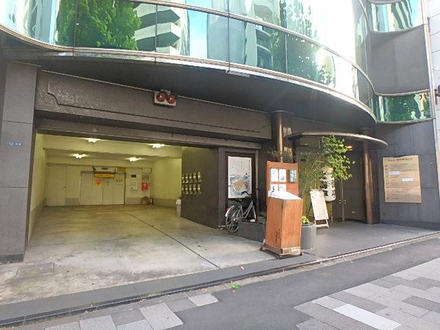 ＠ＷＯＲＫ新宿御苑エントランス②