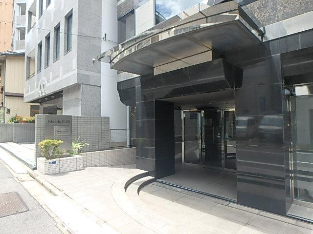 Ｔｏｂｕｎｓｈａ　ＢＬＤＧ／　塔文社ビルエントランス①