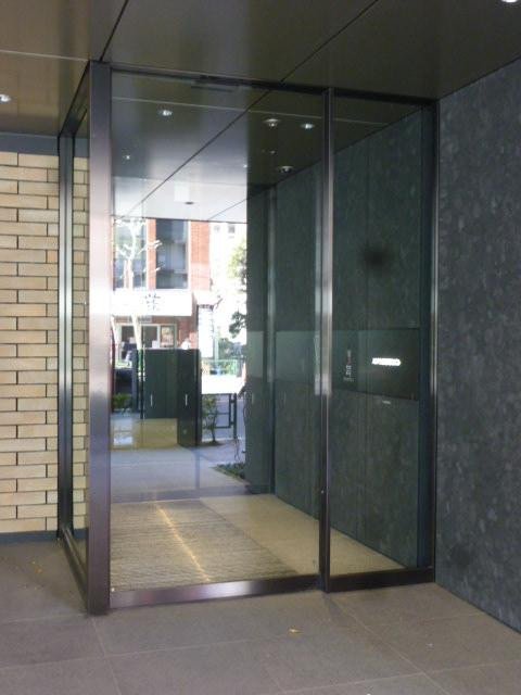 ＡＣＮ神田司町ビルエントランス①
