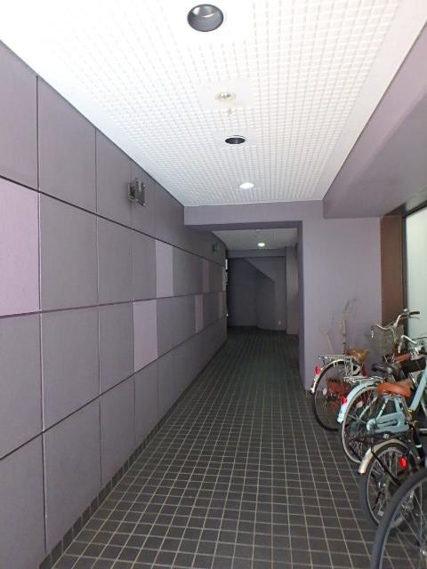 アズ入谷ビルホール①