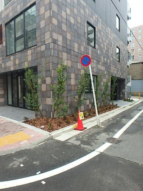 プラザ銀座新富ビルエントランス①