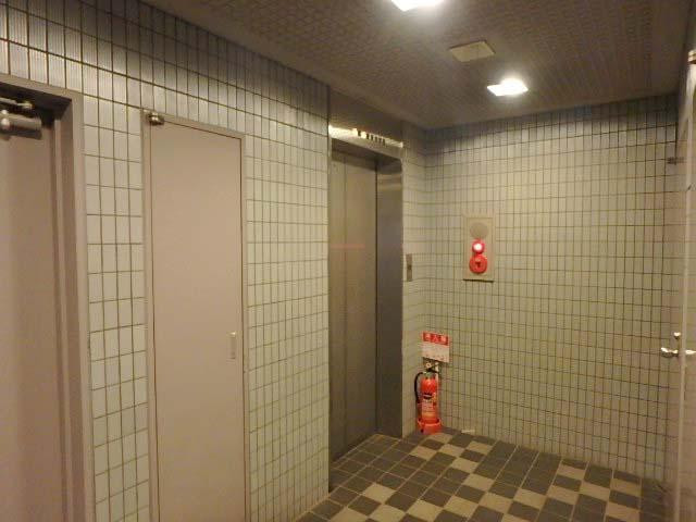 築地小山ビルホール②
