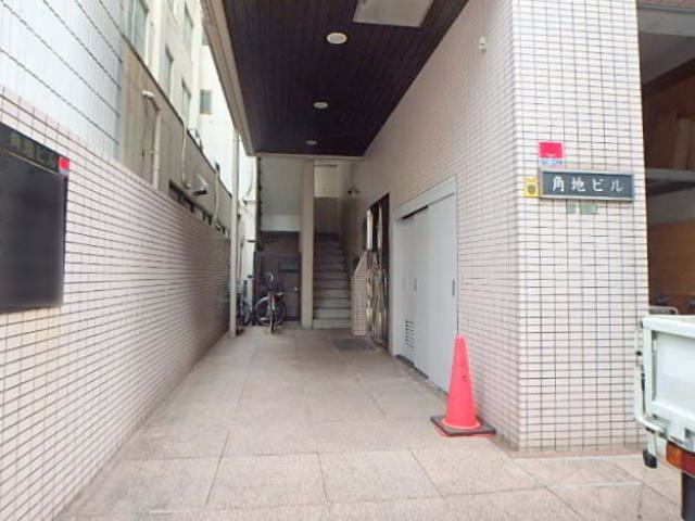角地ビルエントランス②