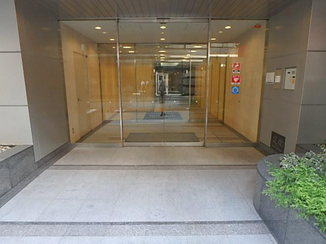 ＫＤＸ池袋ウエストビル　（旧　トーセン池袋ビル）エントランス②