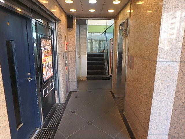 池袋ロイヤルビルホール①