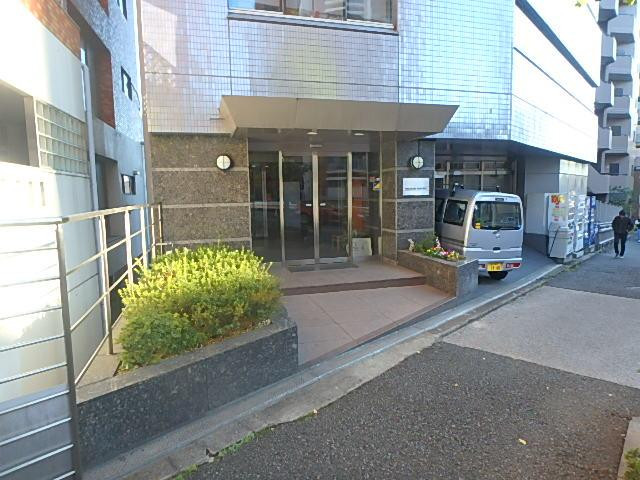 渡辺ビルエントランス①